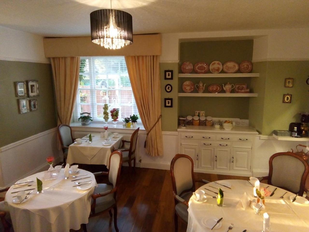 Hotel Alcombe House 4*